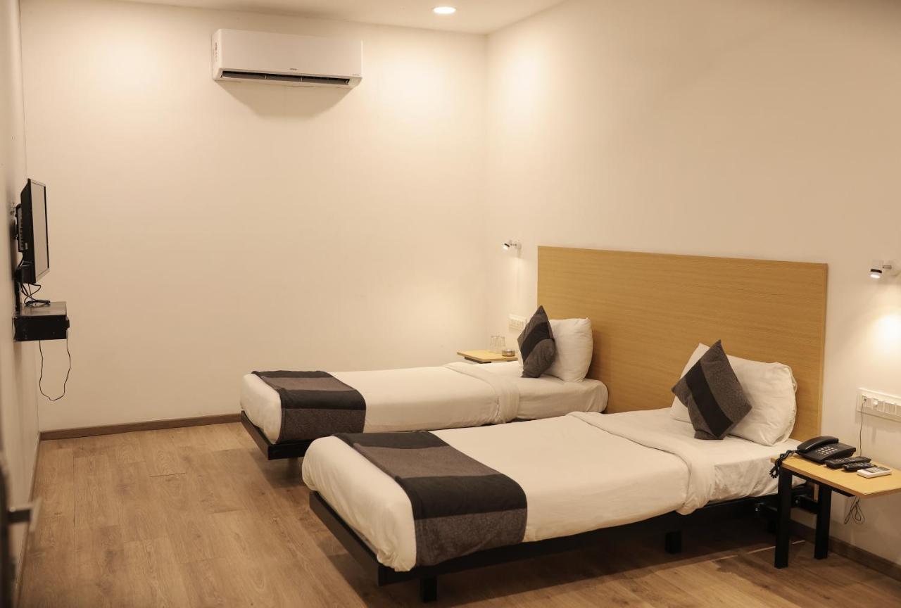 ناغبور Hotel Signature Inn المظهر الخارجي الصورة
